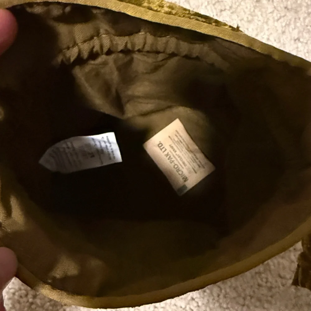 Sezane Olive Green Embossed Velvet Cosmetic Pouch - Picture 5 of 6